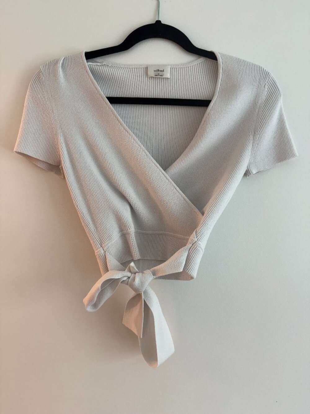 Wilfred Aritzia Cream Ribbed Wrap Tie Top (M)